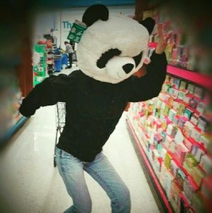 Meet your Posher, April